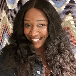 Meet your Posher, Crystal